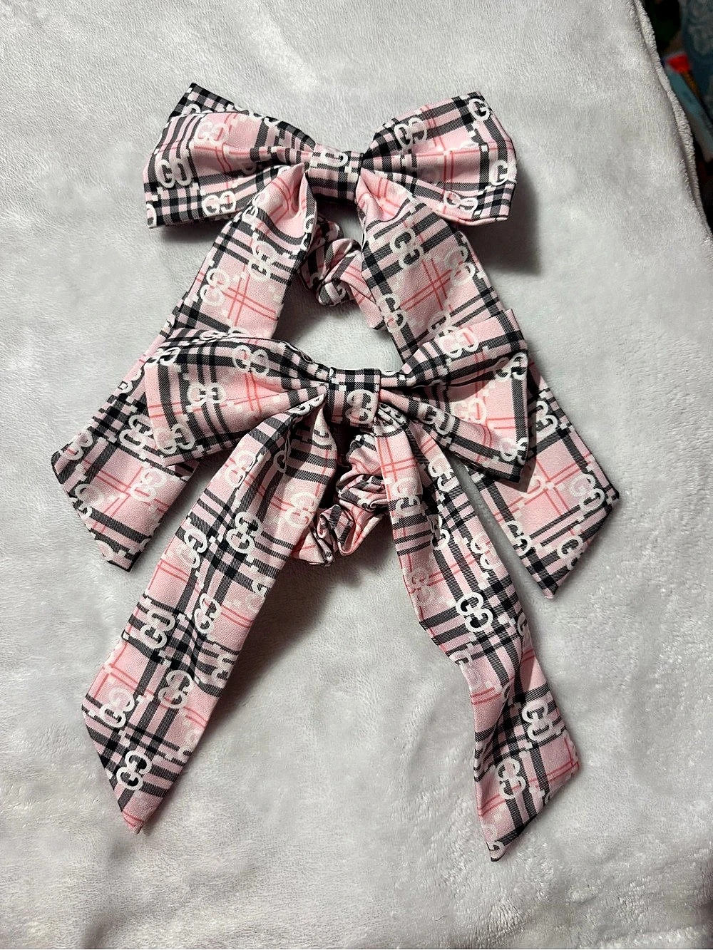 2 Plaid Bow Scrunchie Hair Accessories in Pink & Black